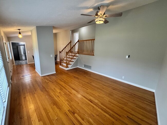 Photo - Spacious 4 Bedroom in Fern Creek