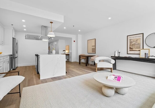 Building Photo - 308 Mott St Unit 6 Rental