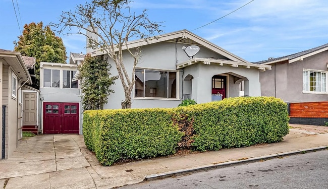 Building Photo - 41 Ridgewood Ave