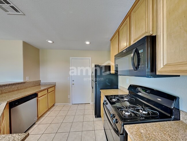 Photo - 10246 Massachusetts Ln