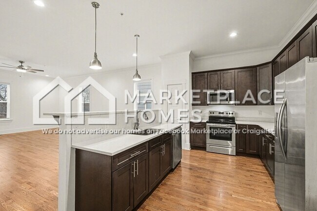 Photo - 122 Valley View St