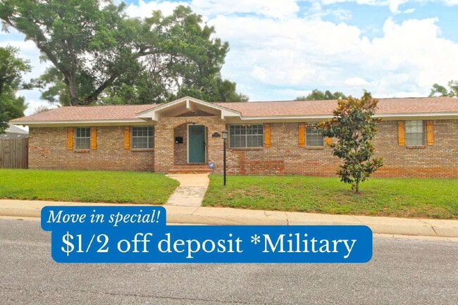 Building Photo - Beautiful 3BR Home in North Hill – Special: ½ Off Deposit for Active-Duty Military!
