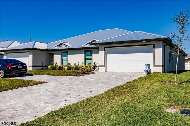 Photo - 925 SE 14th St