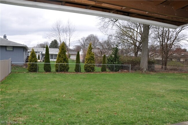 Photo - 539 Royer Ave NW