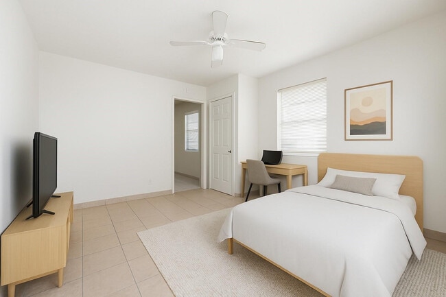 Building Photo - 406 NW 7th Ct Unit 3-4