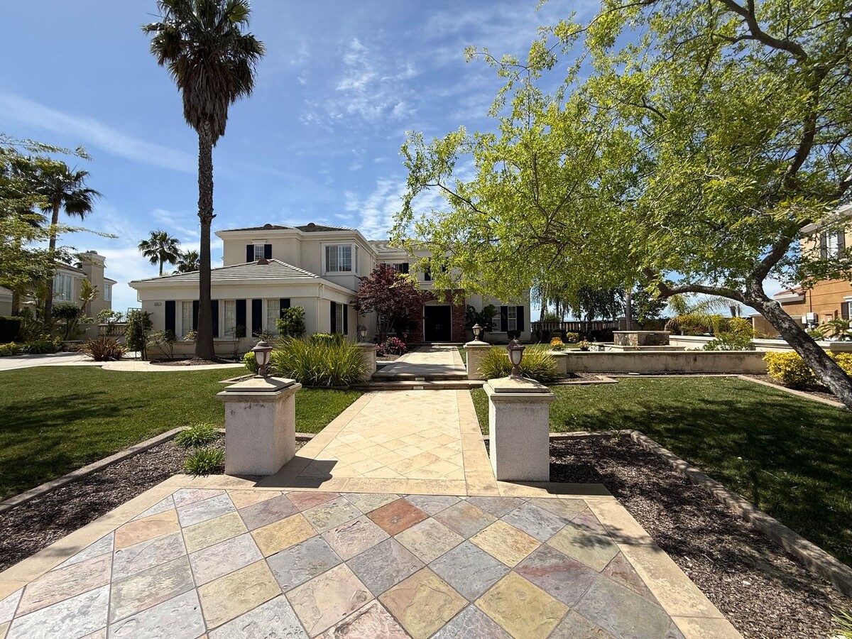 Photo - Avalon Heights Fremont 5 bed/4.5 bath, Gated Community, Top Tier Schools Pool, and 180-degree pan...