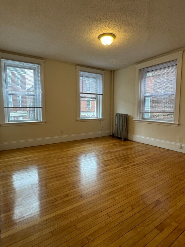 Photo - 12 Barrows St Unit 2
