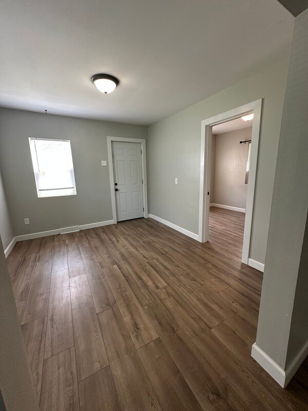 1212 20th Ave SW