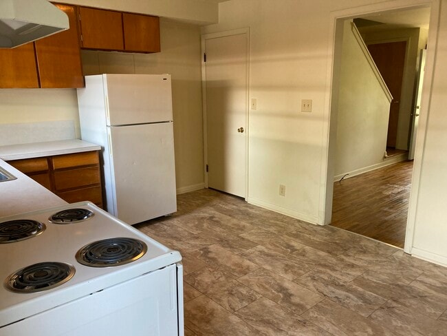 Photo - 1112 W Elm St