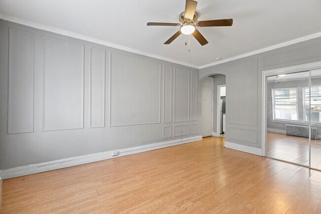 434 W Wellington Ave Unit 606