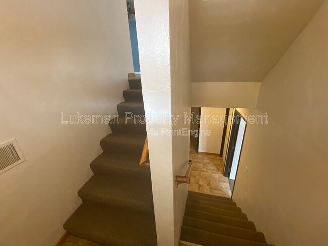 Photo - 1324-1326 Knollwood Ave