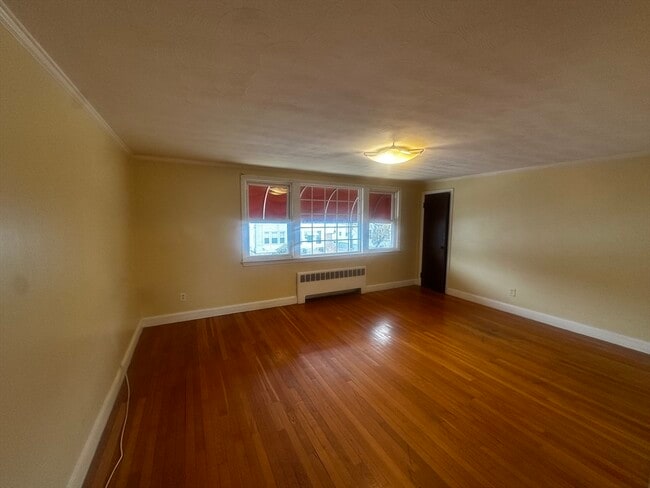 Photo - 296 Wood Ave Unit 2