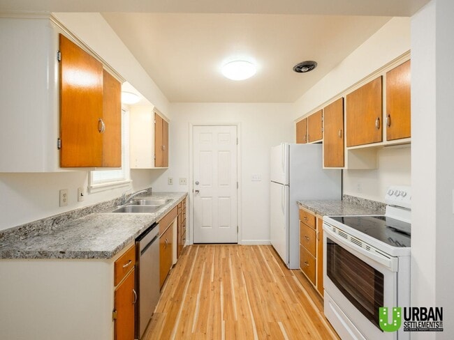 1406-1408 S Cedar St Unit 1408
