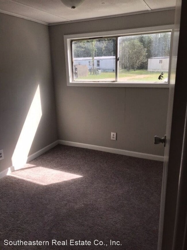 Photo - 2 br, 1 bath House - 104 Lori Lane