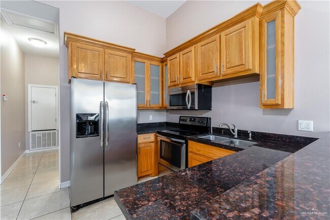 Photo - 23 West Dr Unit apt A