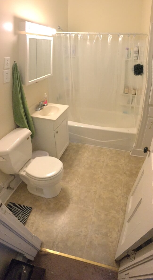 Photo - 2413 DuPont Ave S Unit 3