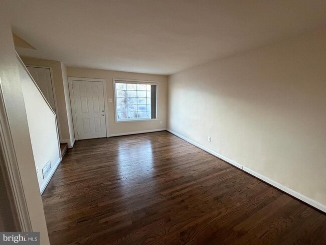 Building Photo - 3765 Mark Dr