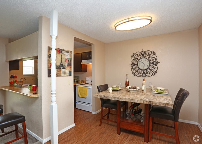 2BD,2BA - 1190 SF