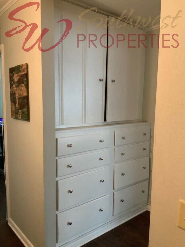 Photo - Spacious, bright updated 4 bedroom 3 bath close to campus!!