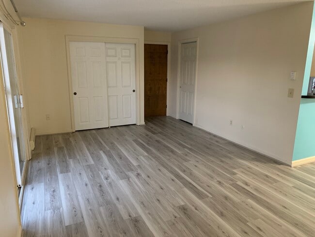 Photo - 35 Seminary Hill Rd