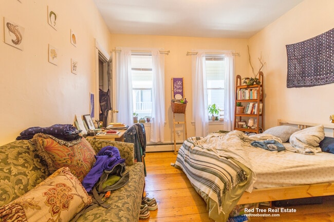 Photo - 48 Green St Unit 3