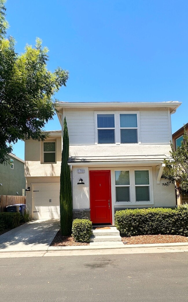 Building Photo - 3701 Friendship Ln