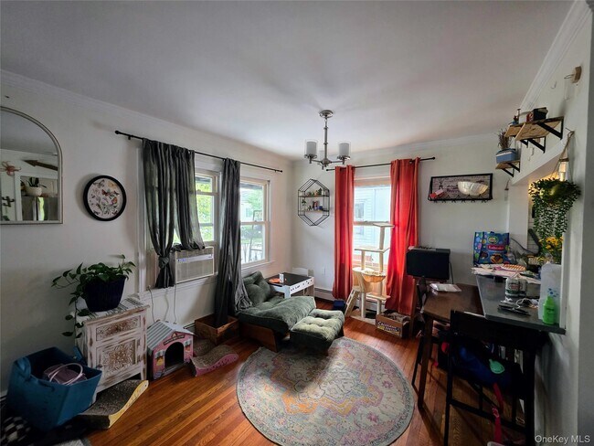 Photo - 537 E Chester St