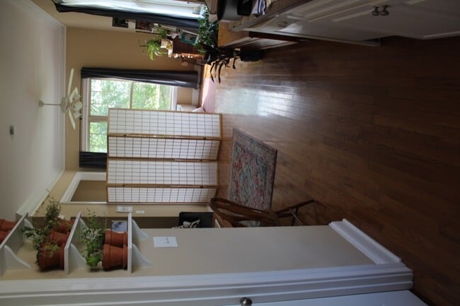 Photo - 211 W Fairview Ave