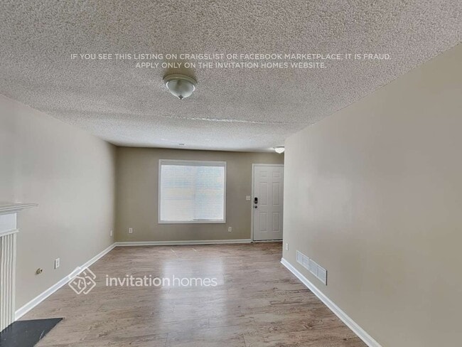 Photo - 5773 River Side Walk