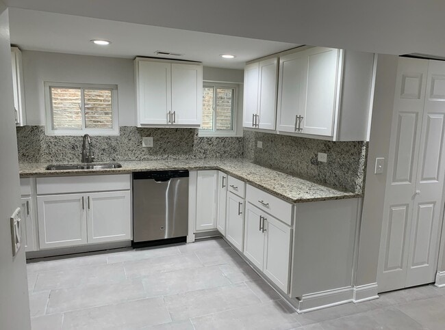 Photo - 5123 N Bernard St