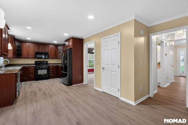 Photo - 319 Montibello Dr