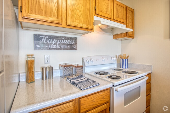 2BR,1BA-850SF