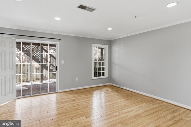 Photo - 5702 Goldfinch Ct