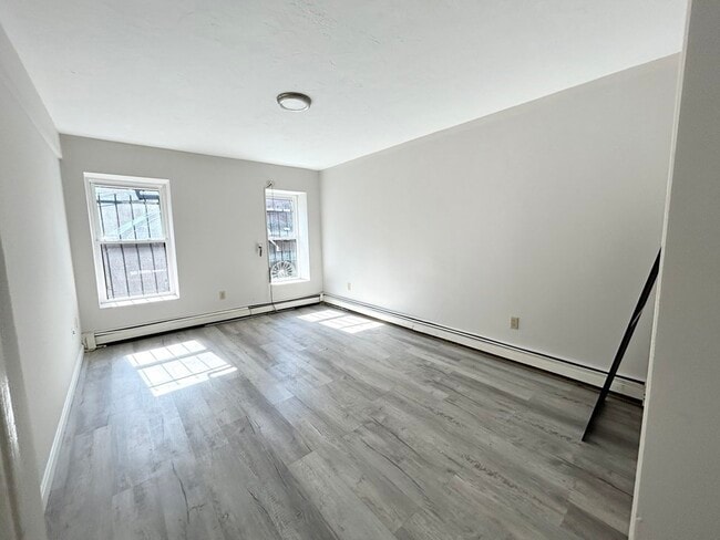 Photo - 92 Hammond St Unit 1