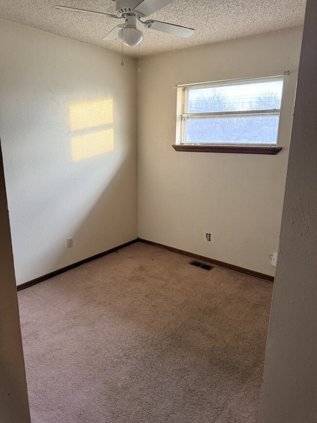 Photo - 2417 E Walnut Ave