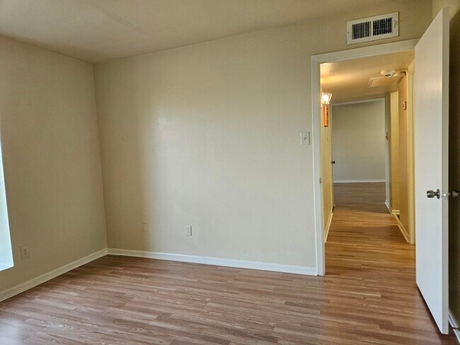 Photo - 8433 Hearth Dr