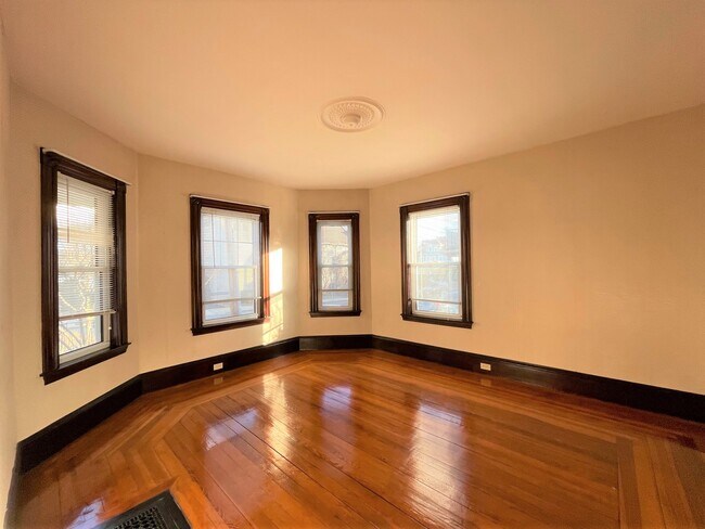 Photo - 70 Curtis St Unit 1