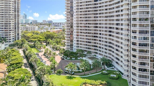 Photo - 1000 W Island Blvd Unit 2208