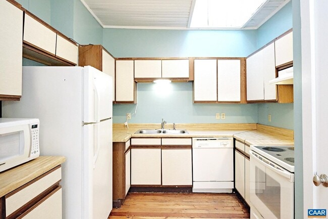 Photo - 313 E Main St Unit A