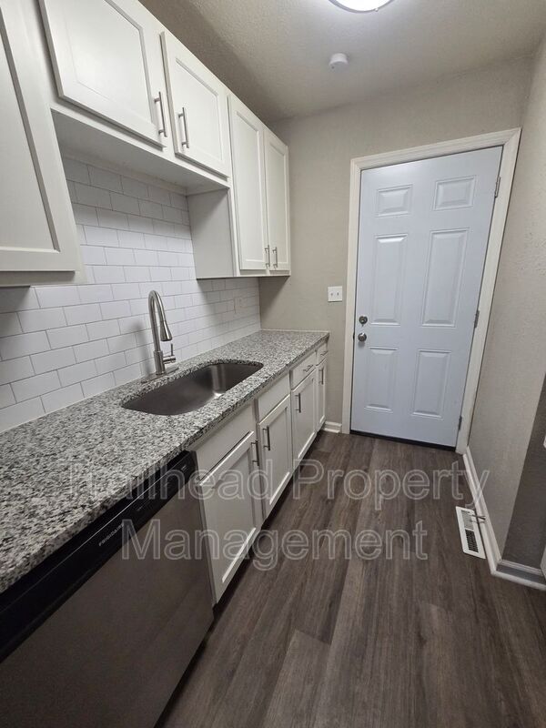 Photo - 9416 East 14th St S