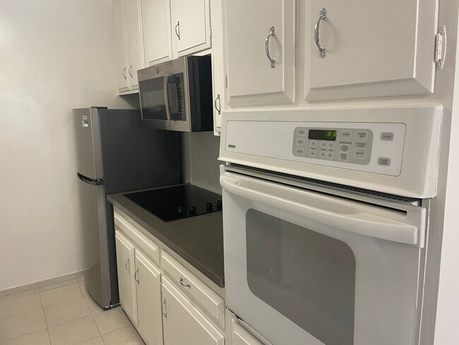 Cocina - 11712 Kiowa Ave