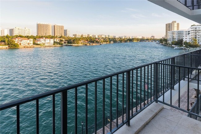 Photo - 10101 E Bay Harbor Dr Unit 404