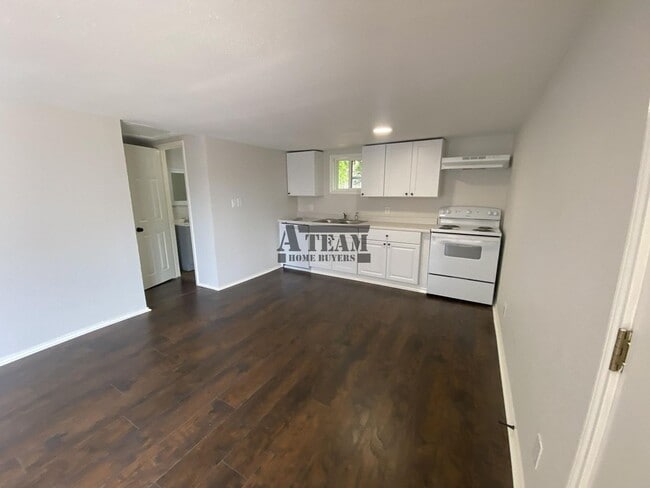 Photo - Cute 2 Bed 1 Bath home for rent!!