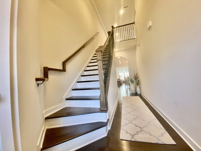 Photo - GORGEOUS TOWNHOME IN SOUTH PARK