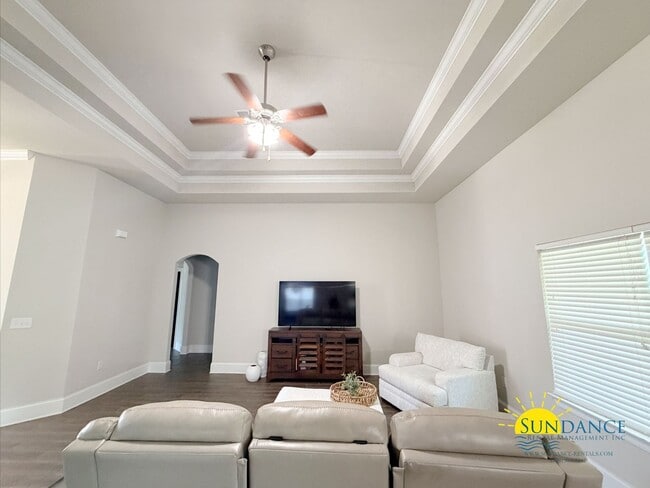 Photo - 210 Tropical Breeze Dr