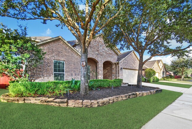 25208 Forest Ledge Dr