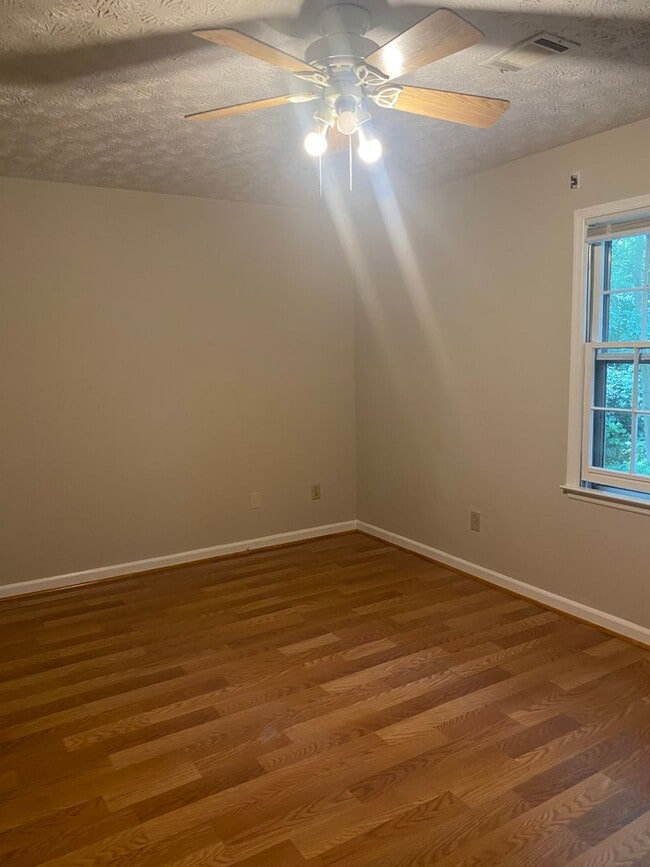 Photo - 105 Fairhaven Ct