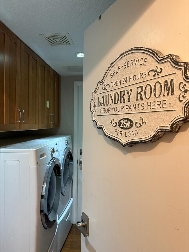 Photo - 67 Exeter Ln