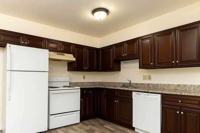 Photo - 445 E 800 N St