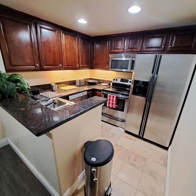 3957 Nobel Dr Unit 218